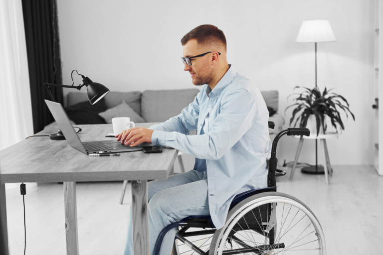 Beneficios y Desafíos de Contratar a Personas con Discapacidades